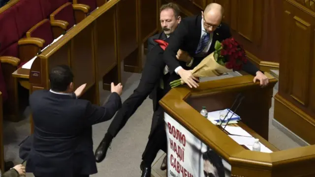 Барна і Яценюк