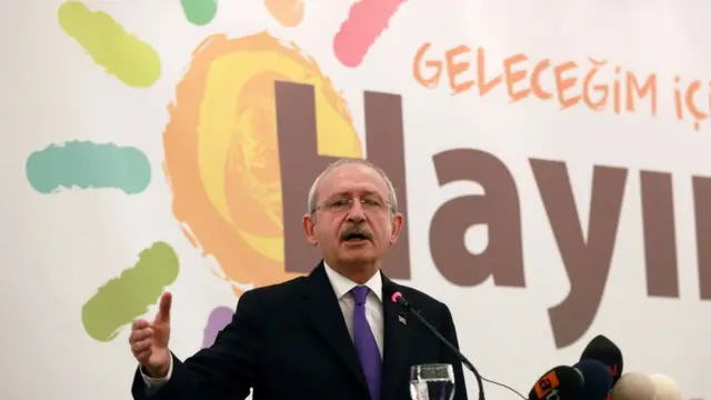 Kemal Kılıçdaroğlu konuşmalarında, yeni sistemde cumhurbaşkanının kendine 100 yardımcı atama ihtimaline dikkat çekmişti