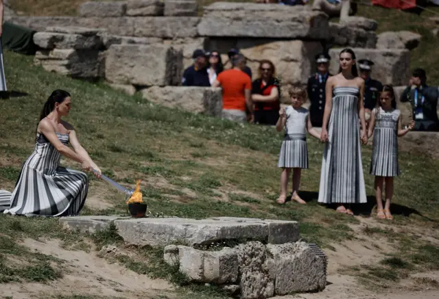 تمرین مراسم روشن کردن مشعل المپیک ۲۰۲۴ پاریس