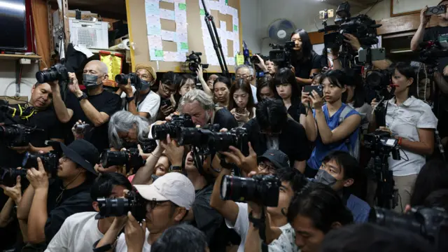 香港社民连解散记者会现场挤满中外媒体记者（29/6/2025）