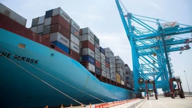 கடல் கொள்ளையர்கள் கப்பலை கடத்த உதவும் கணினி ஹேக்கர்கள்