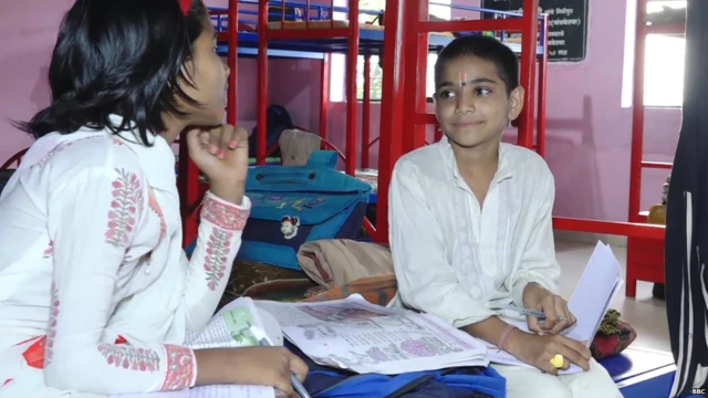 रूपालीला डॉक्टर होऊन शेतकऱ्यांची सेवा करायची आहे.