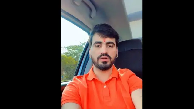 બીબીસી ગુજરાતી, ગુજરાત, બીબીસી, અમદાવાદ, બગદાણા, નવનીત બાલધિયા, માયાભાઈ આહીર, જયરાજ આહીર, ગુજરાત પોલીસ, હીરા સોલંકી