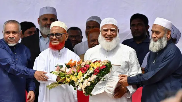 কেন্দ্রীয় নেতাদের সাথে জামায়াতে ইসলামীর আমির শফিকুর রহমান