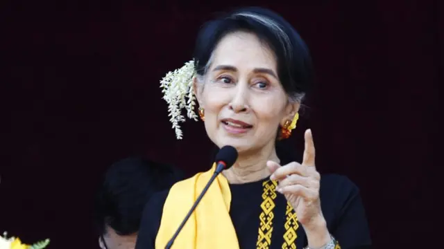 หลายประเทศ รวมถึงสหราชอาณาจักรเห็นตรงกันว่านางซู จี เป็นความหวังที่ดีที่สุดของเมียนมาในขณะนี้