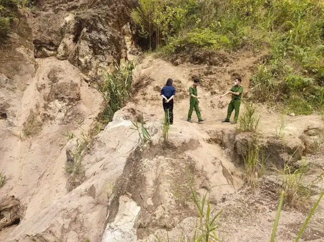 Cơ quan chức năng đang kiểm tra một mỏ đất hiếm ở Việt Nam