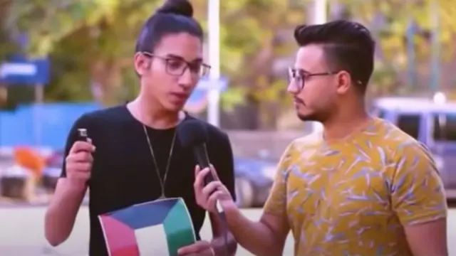 انتشرت مؤخرا تحديات حرق أعلام الدول العربية مقابل المال