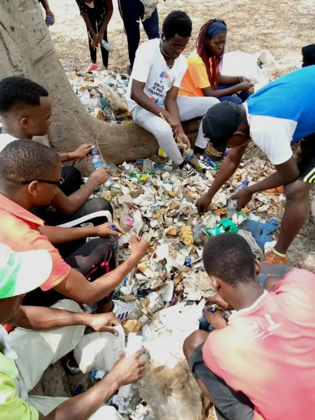 Biyemeje ko bazobandanya iki gikorwa