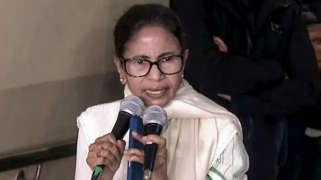 மேற்கு வங்க முதல்வர் மம்தா பானர்ஜி