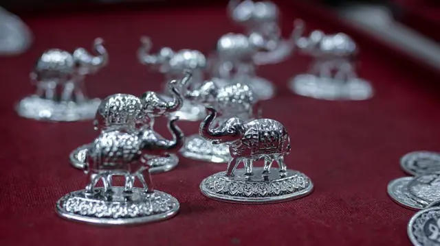 வெள்ளி, வெள்ளி விலை உயர்வு 