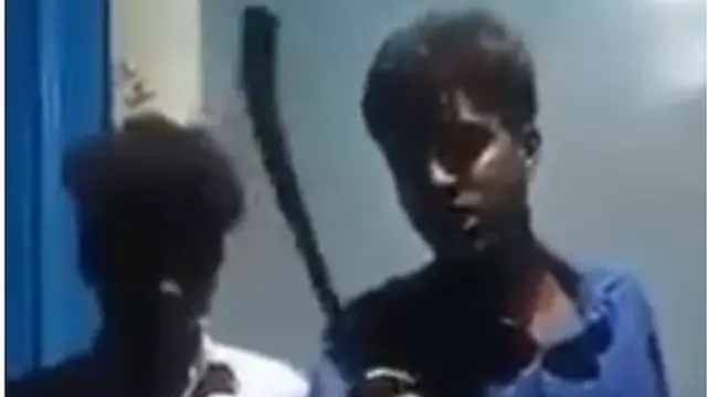 கையில் அரிவாளுடன் மிரட்டும் வீடியோவைப் பரப்பிய ரசிகர்கள் கைது