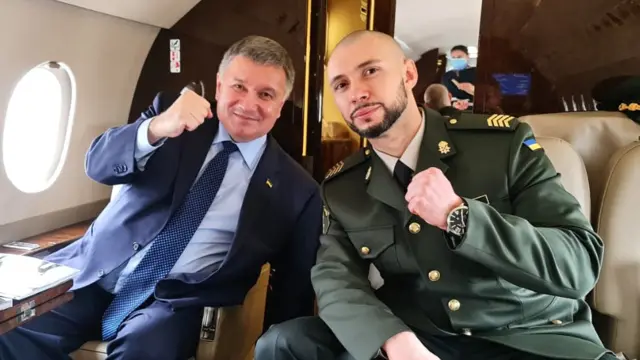 Марків та Аваков