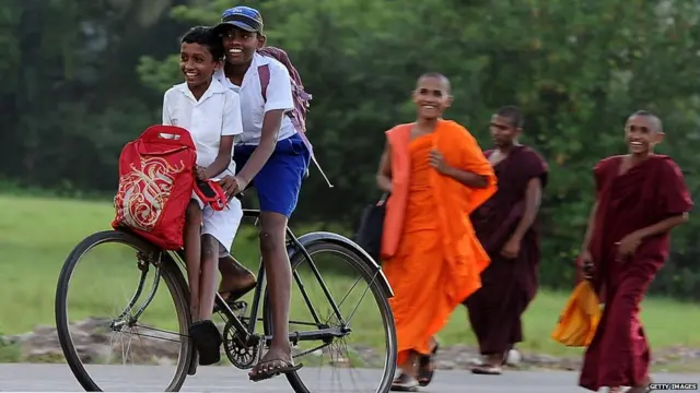 ශිෂ්‍ය භික්ෂූන් වහන්සේ