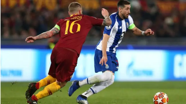 Agbabọọ̀lu Porto ati Roma tako ara wọn