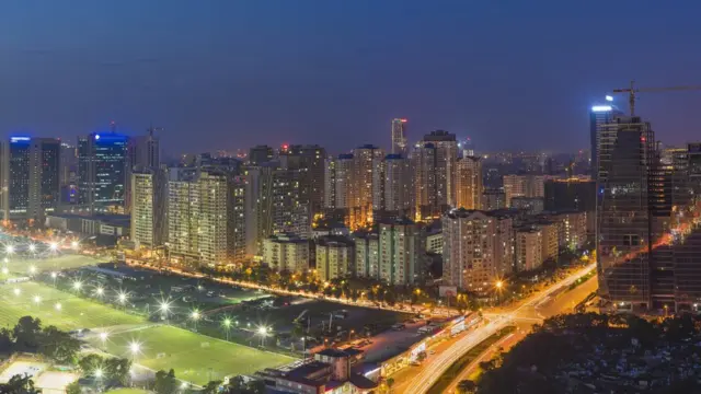 Lê Văn Lương tại Hà Nội thường xuyên bị ùn tắc giao thông