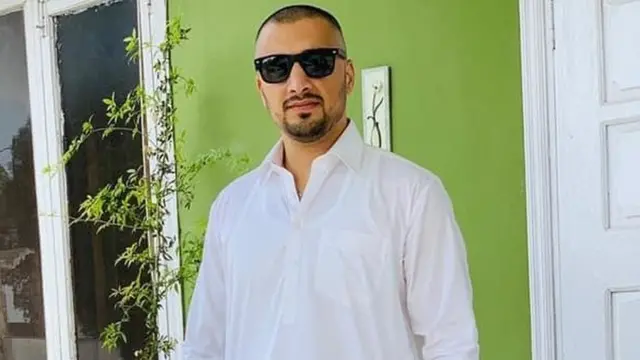 معظم خان