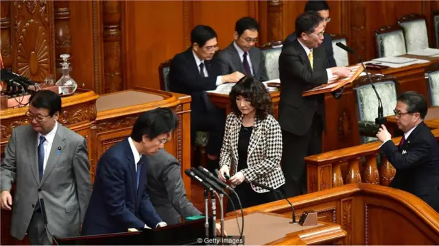 图为2018年12月7日东京的日本国会,它通过了一项具有历史意义的法案,引进数量前所未有的外国蓝领劳工