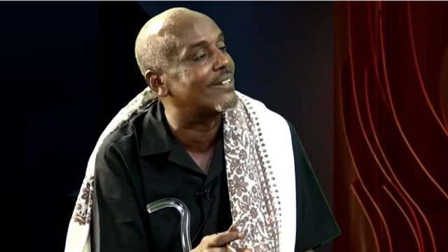 Cismaan Cabdinuur waxay ku qaadatay muddo labaatan sano ka badan inuu daraasaddan sameeyo