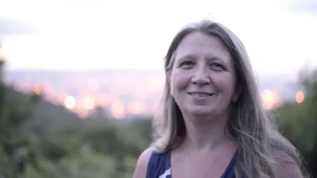 Samantha Gadsden ana watoto watatu wa miaka 10, minane na mitano