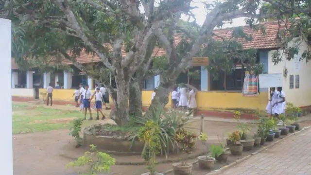 හෙට්ටිපොළ මදුල්ල මහා විද්යාලය