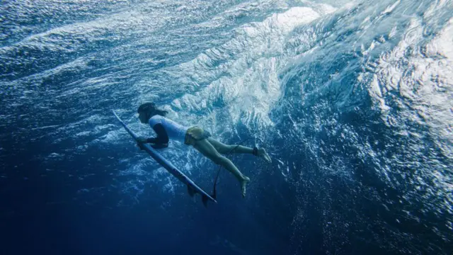 Туруктуу 28 спорт түрүнө "брейк бийи", "толкунда серфинг", "скейтборд" жана "альпинизм" кошулду