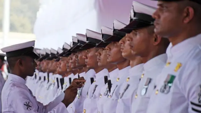 இந்த கடற்படை அதிகாரிகள்