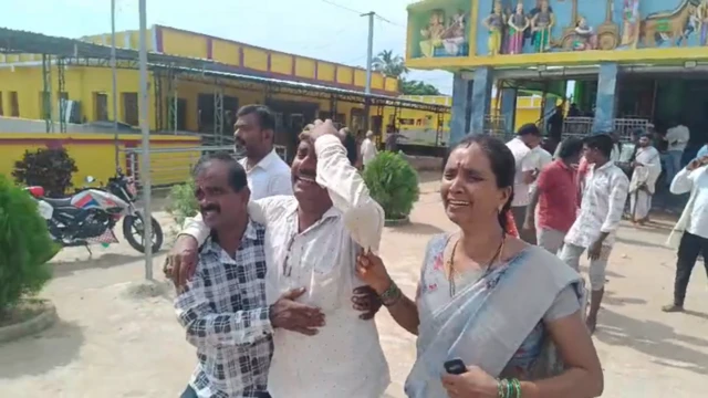 కాశీబుగ్గ ఆలయంలో తొక్కిసలాట