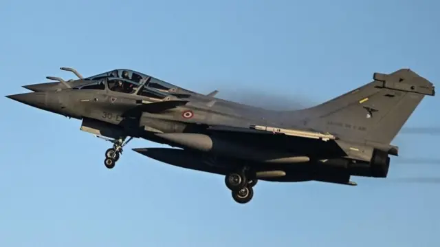 'રફાલ વિમાનની ક્ષમતા પાકિસ્તાન સામે શૂન્ય સાબિત થઈ' – ભારતને લઈને પાકિસ્તાનનો દાવો – ન્યૂઝ અપડેટ