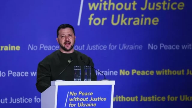 Volodymyr Zelensky có bài phát biểu tại The Hague