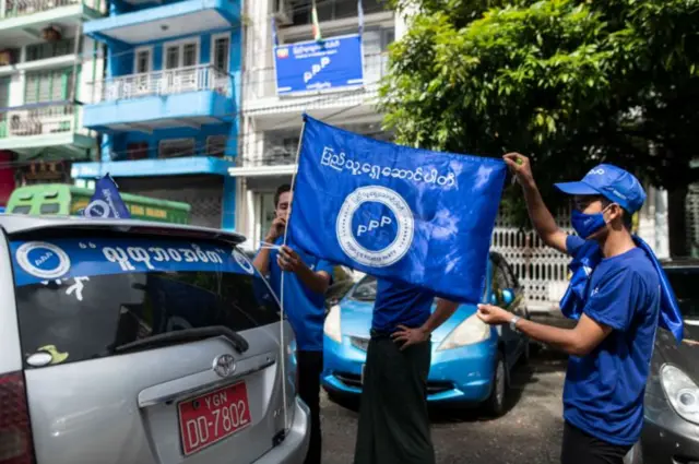 ပါတီအများစု ပါတီဆက်လက်ရပ်တည်ရေးအတွက် အပြာင်းအလဲတွေ လုပ်ကြရလိမ့်မယ်လို့ သုံးသပ်ထားကြ
