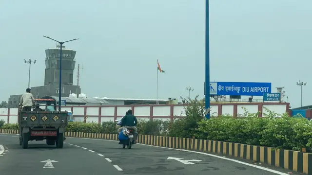 અમદાવાદ વિમાન દુર્ઘટના, એર ઇન્ડિયા પ્લેન ક્રેશ, અમદાવાદ પ્લેન ક્રેશ, દીવ, યુકે, લંડન, પોર્ટુગલ, માછીમારો, વિમાન દુર્ઘટના, બ્રિટનના નાગરિક, પોર્ટુગલના નાગરિક 