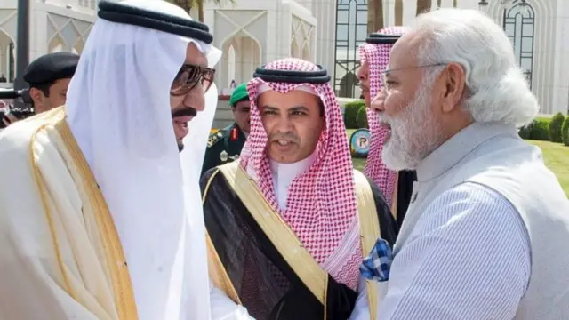 नरेंद्र मोदी