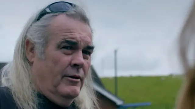 เดวิด เดวีส์ เป็นหนึ่งในกลุ่มเด็กนักเรียนจากโรงเรียนประถมศึกษาบรอดเฮเวน ซึ่งอ้างว่าได้เห็นยูเอฟโอในปี 1977