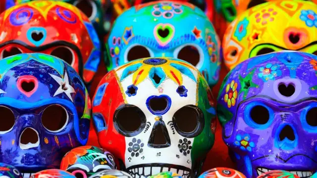 "Calaveritas" de colores.