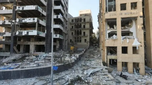 धमाके से पूरा शहर थर्राया जिसके निशान पीछे छूट गए