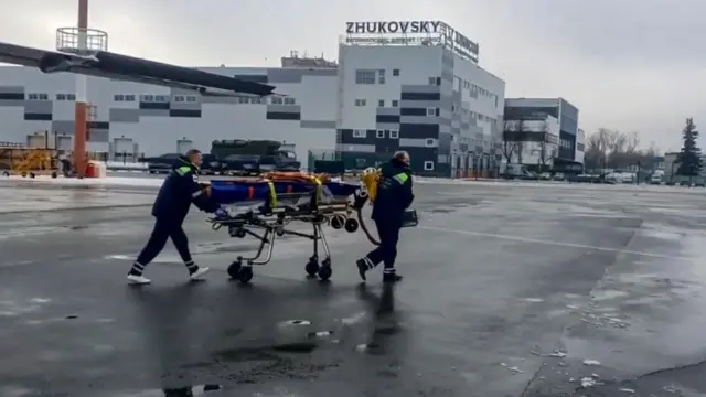 بسیاری از مسافران هواپیما کشته و مجروحان به بیمارستان منتقل شدند