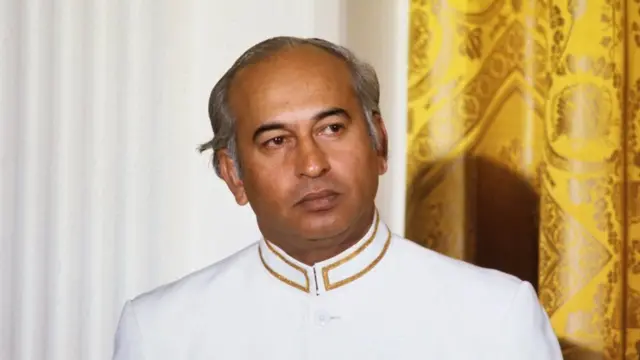 ښاغلی بوټو د پاکستان لومړنی مشر و چې د افغانستان او پاکستان ترمنځ د سیاسي ترینګلتیا کمولو په موخه یې افغانستان ته سفر وکړ