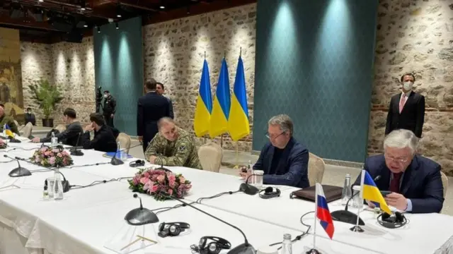 Мирні перемовини української та російської делегацій у Туреччині