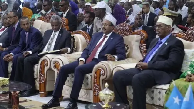 Madaxweynaha Soomaaliya Maxamed Cabdulaahi Farmaajo wuxuu hogaaminayey wafuud ka socday labada golle ee Dawladda