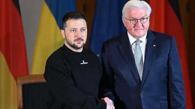 Ukrainian President Volodymyr Zelensky arrived in Germany overnight and was welcomed by President Frank-Walter Steinmeier