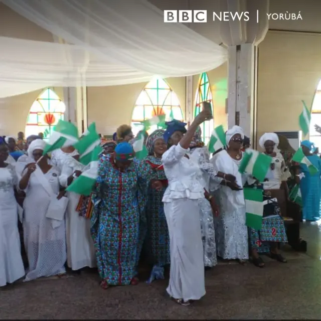 Awọn obinrin lẹgbẹlẹgbẹ ati lọgbalọgba pẹlu wa nibẹ