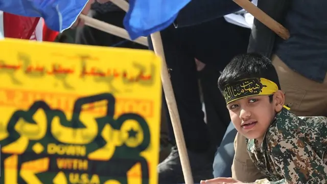 در راهپیمایی امروز شعارهایی علیه آمریکا داده شده است