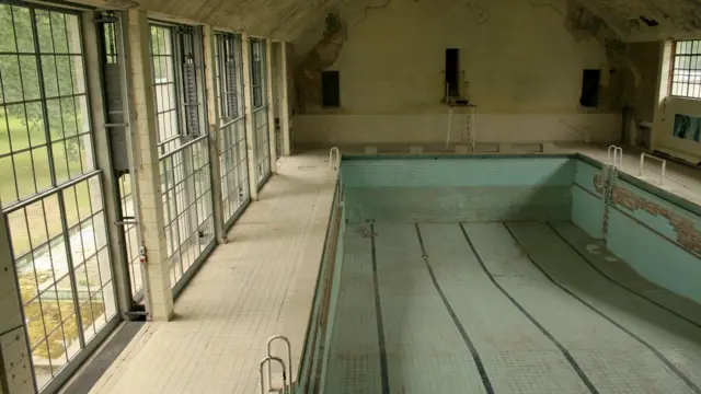 Piscina foi utilizada até 1992