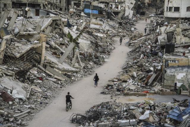 اردوگاه آوارگان جبالیا در شمال غزه به ویرانهای تبدیل شده است