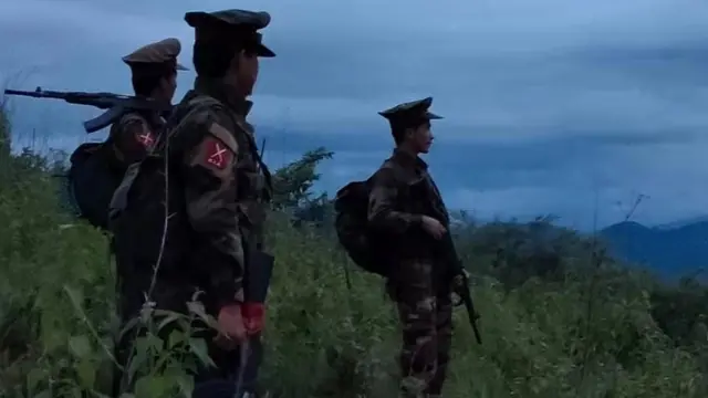 ကချင်လွတ်‌မြောက်ရေးတပ် (ကေအိုင်အေ)တပ်ဖွဲ့ဝင်တွေ(ပုံဟောင်း) 