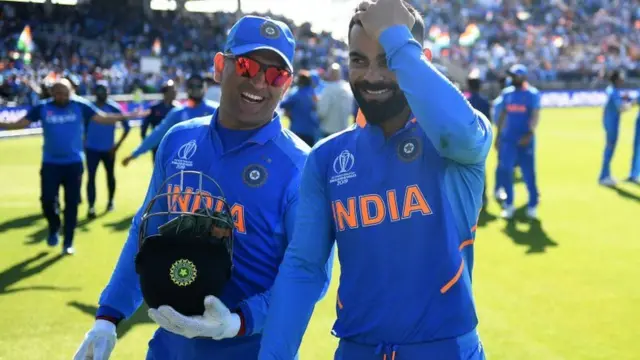 ధోనీ, కోహ్లీ