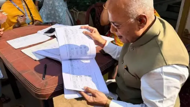 আসামে ভোটার তালিকার বিশেষ সংশোধন প্রক্রিয়া চলেছে