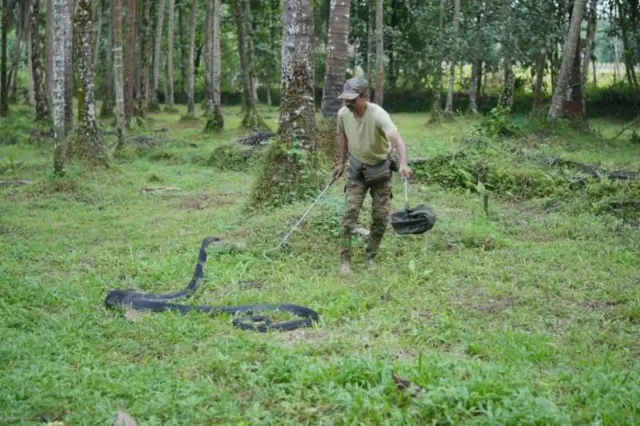 கோவா விலங்கு மீட்புப் படையைச் சேர்ந்த அம்ரித் சிங்
