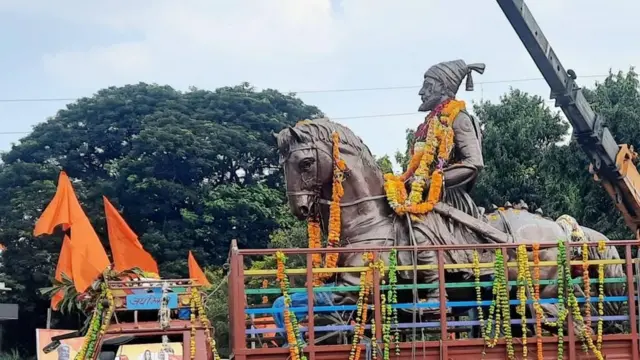 शिवाजी महाराज पुतळा