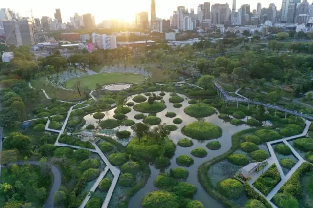 Parque Florestal Benjakitti, na Tailândia